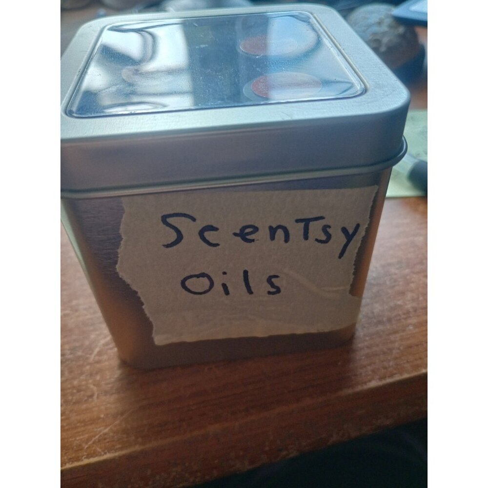 Scentsy oils 3 scents in tin